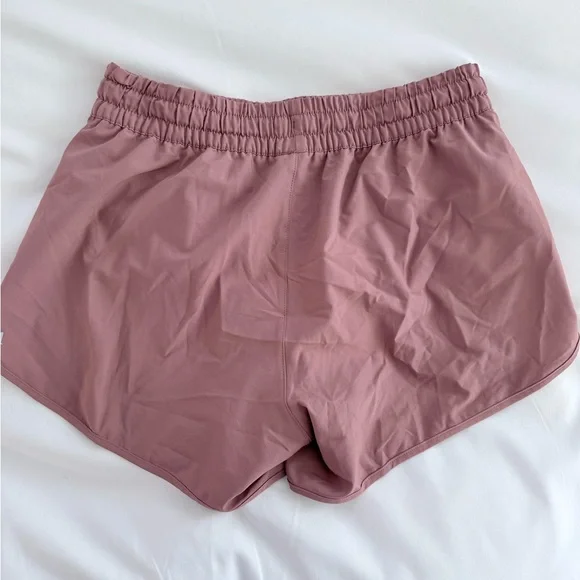 Vuori 4” Clementine Shorts - Picture 2 of 2